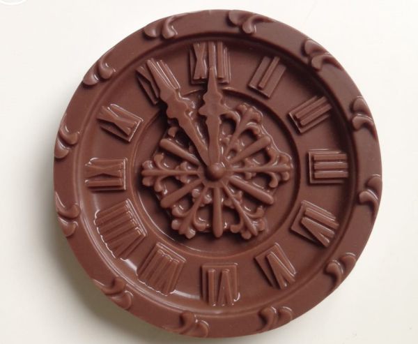 Plastic chocolate mould New Year Clock, A-00085