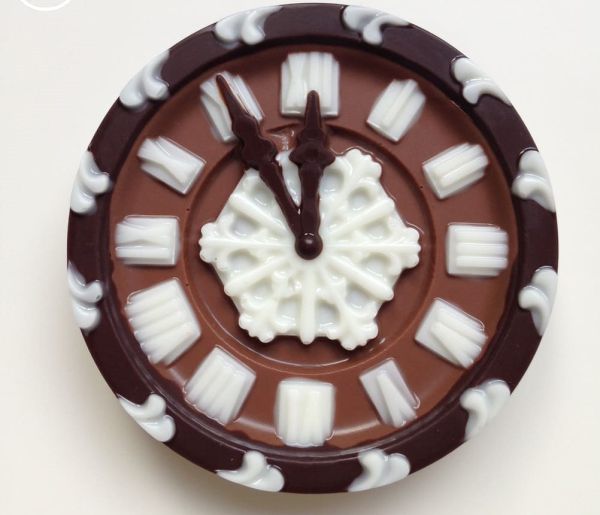 Plastic chocolate mould New Year Clock, A-00085